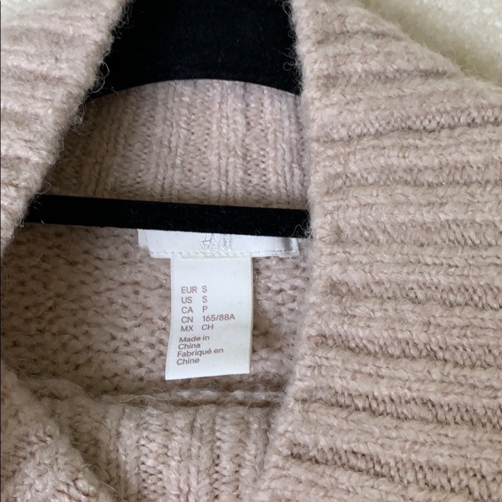 Pink Mock-Neck H&M Sweater - Picture 3 of 6